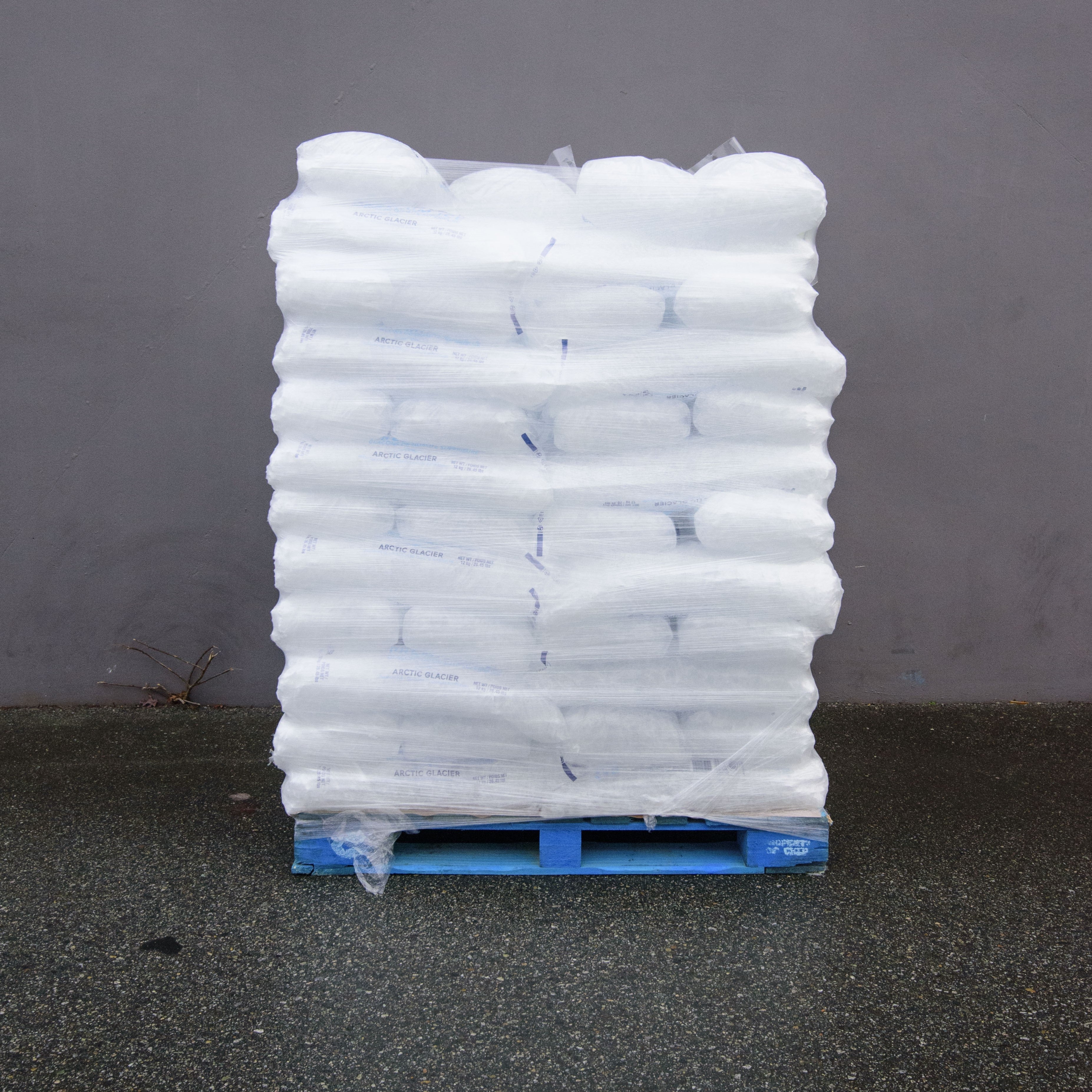Full pallet of Dang Good Ice premium bagged ice
